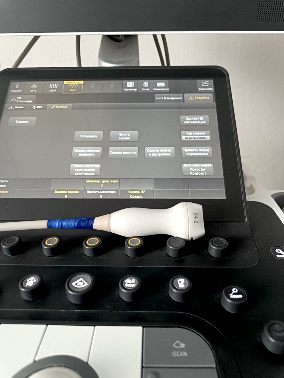 Провод датчика обмотан изолентой